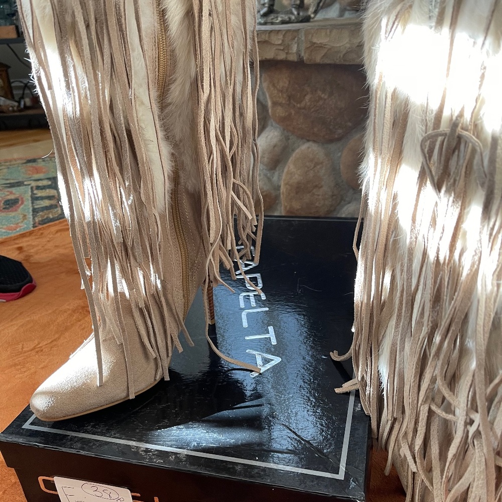 Capelta fringed boot